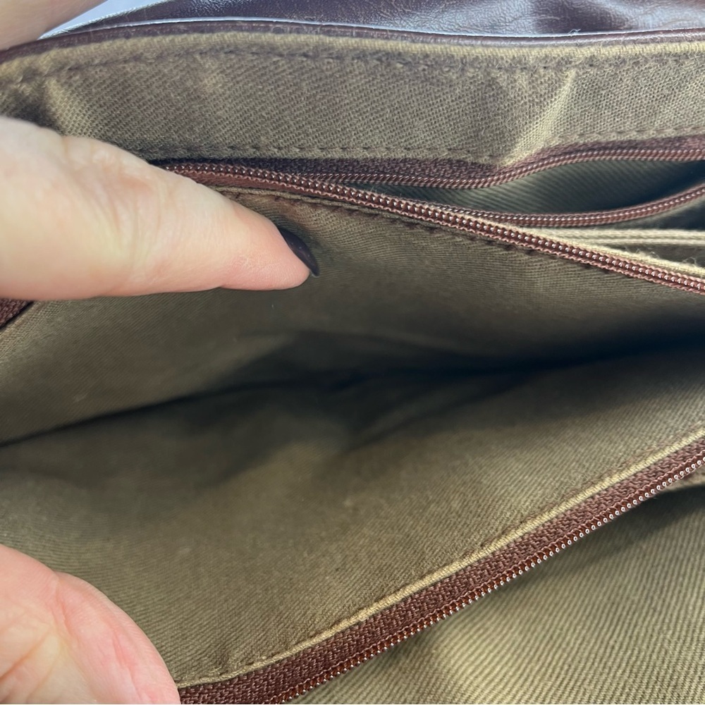 Carryland Ostrich-Embossed Shoulder Bag | Adjustable Strap | Multi-Compartment - Picture 14 of 15